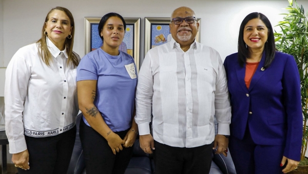 Director Promipyme recibe autoridades provincia Hermanas Mirabal